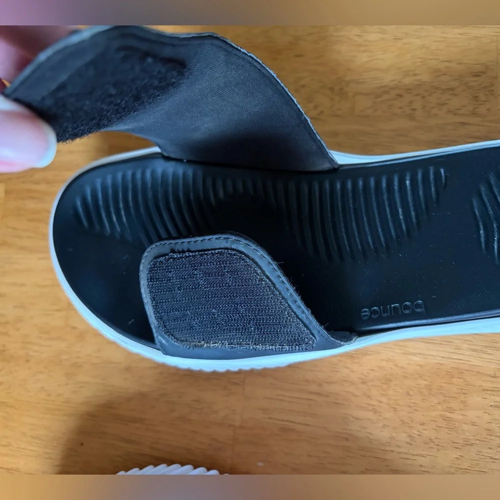 adidas Black and White Slide Sandals Size 8 - Picture 5 of 5
